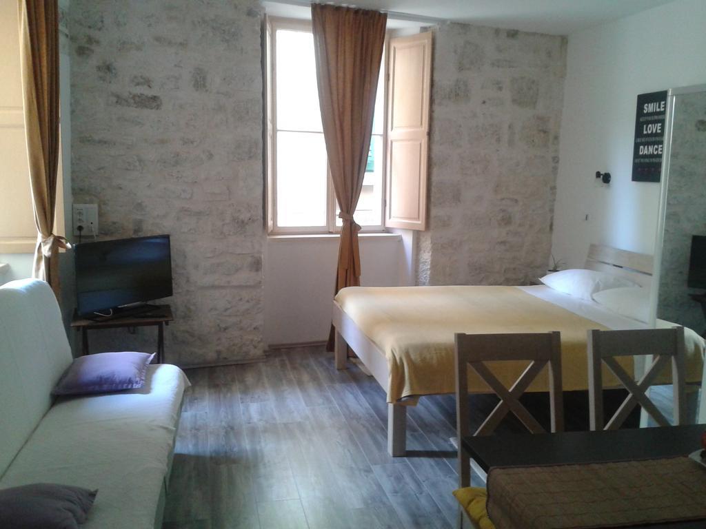 Apartments Mila Split Room photo