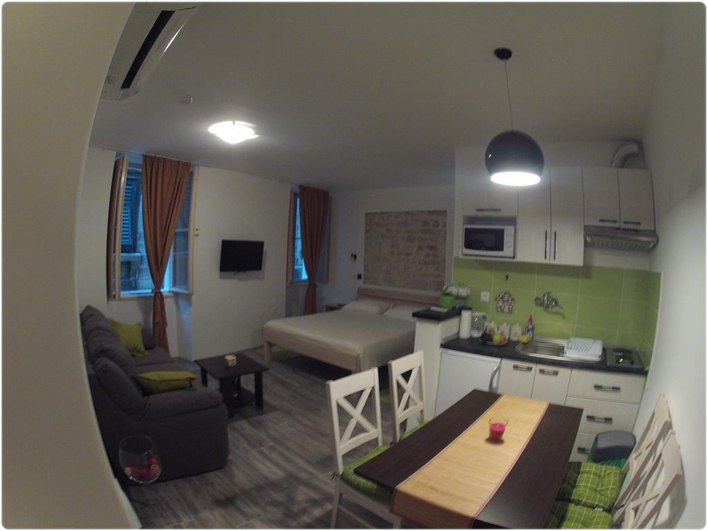 Apartments Mila Split Room photo